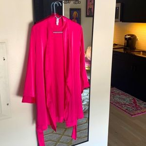 NEW with tags polyester/satin textured Robe